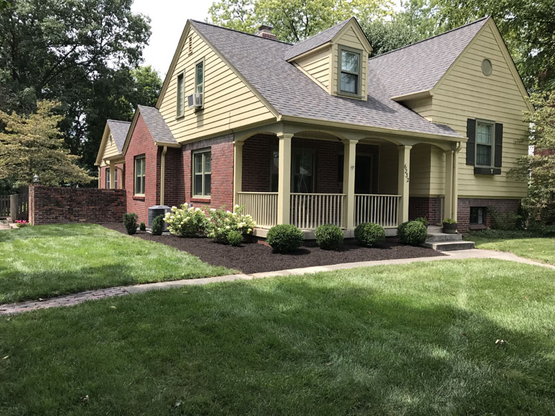 Mulching deliver and installation service process in Carmel, IN